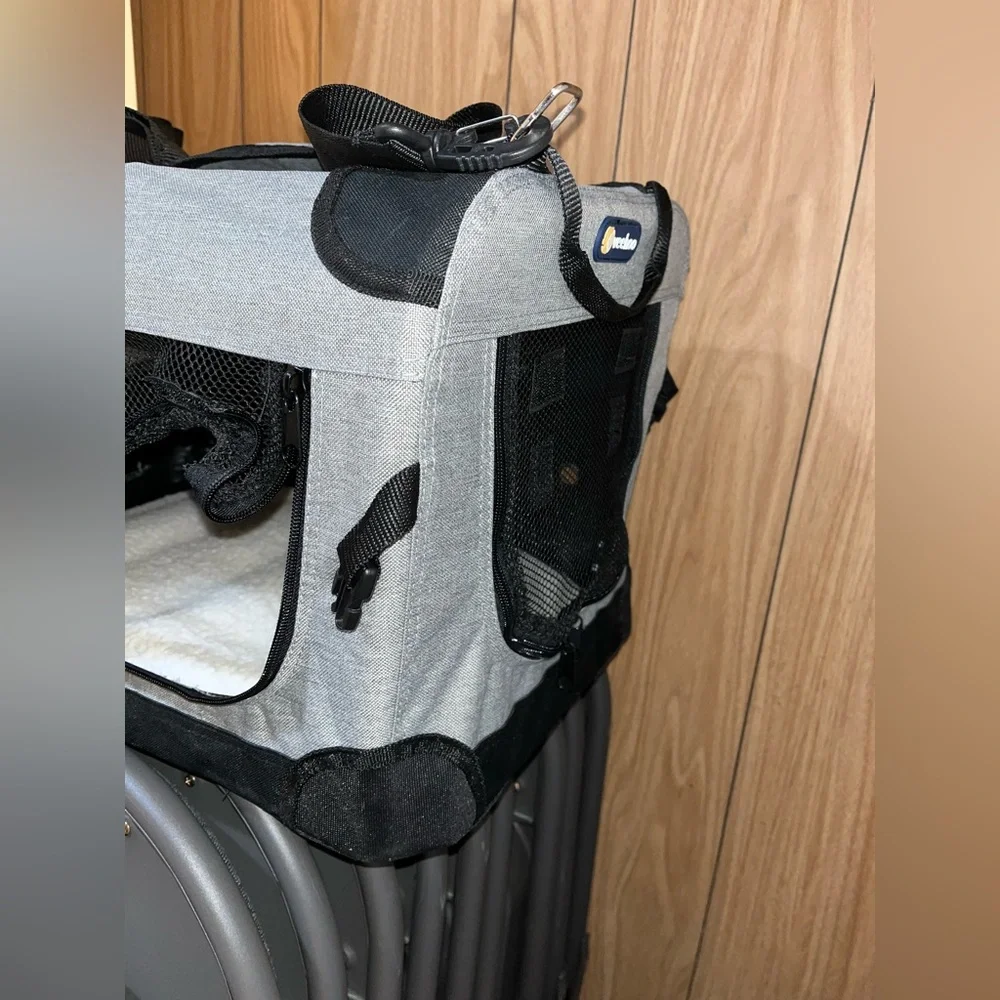 Veehoo Dog Carrier for travel use for small to medium dog.